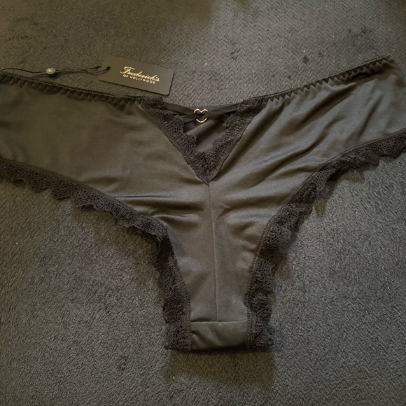 Frederick’s of Hollywood lace heart cheeky panty - Picture 6 of 7